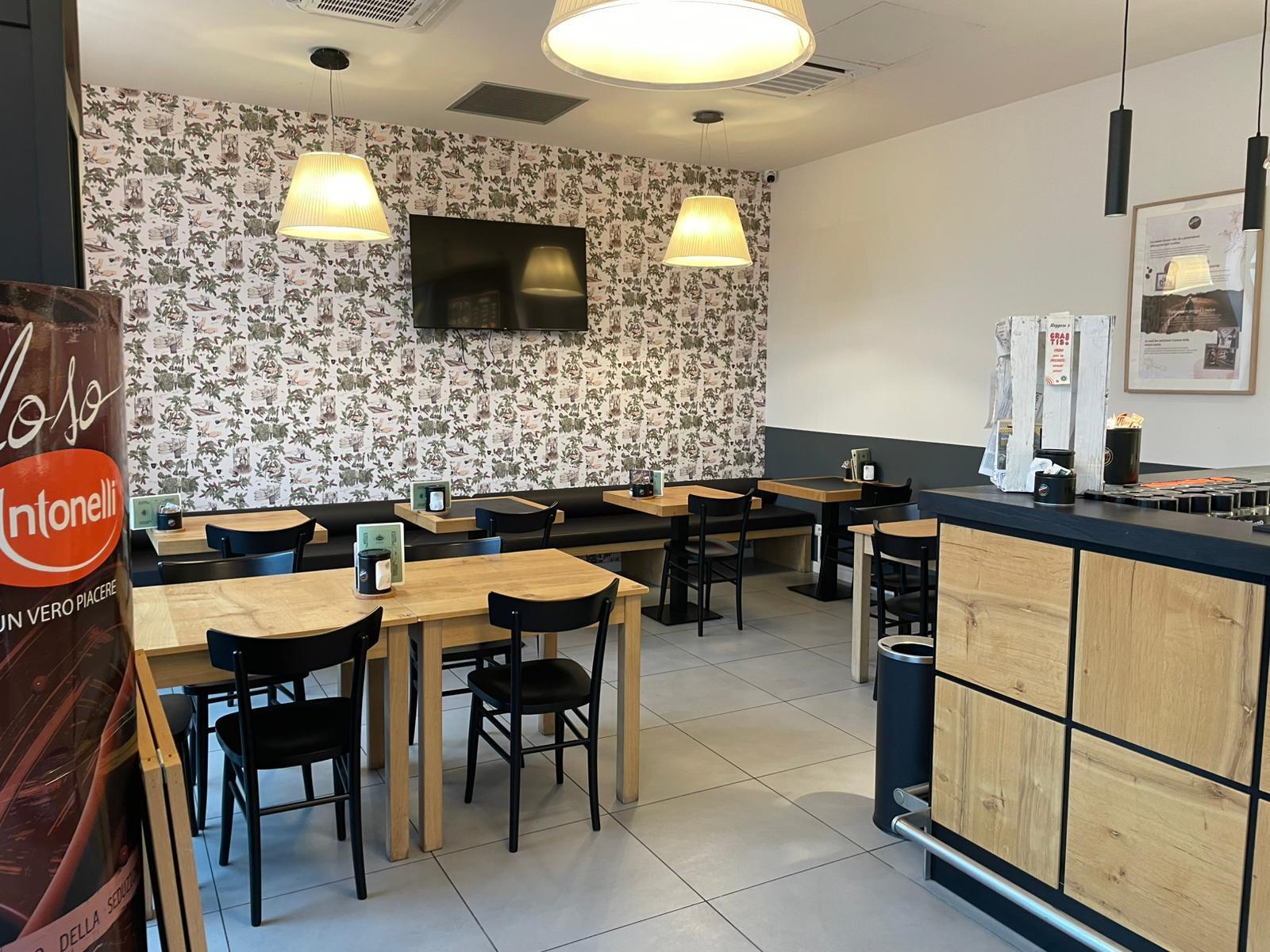 Dining area with tables — Coffe Camplus, Turin